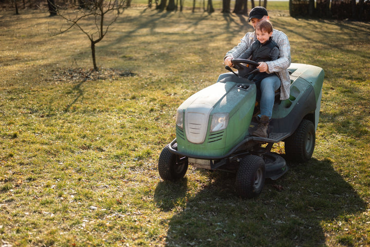 5 Things You Need to Know Before Buying a Riding Lawnmower